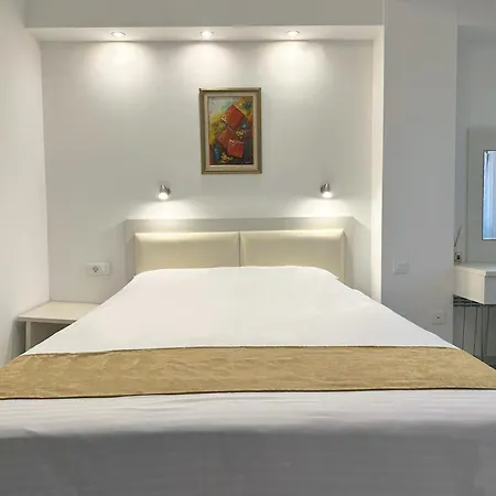 Aparthotel Sienna 4*