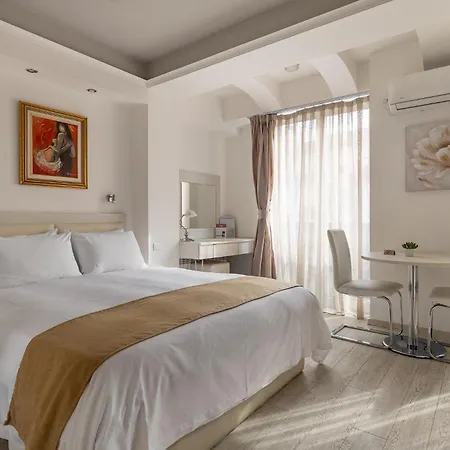 Sienna Aparthotel