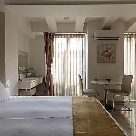 Aparthotel Sienna